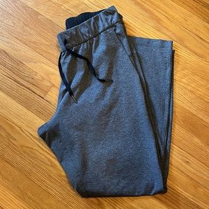 Lululemon On the Fly Pants, size 8